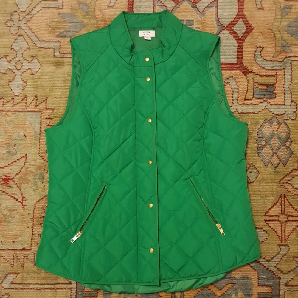 Crown & Ivy green vest